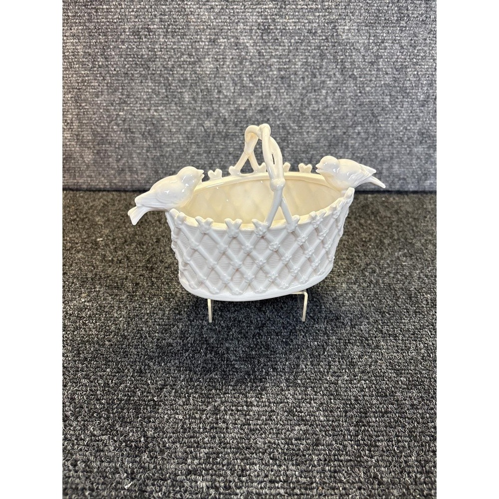 Grace's Teaware~Glass Basket with 2 Birds and a Handle~Trinket Dish/Candy Dish